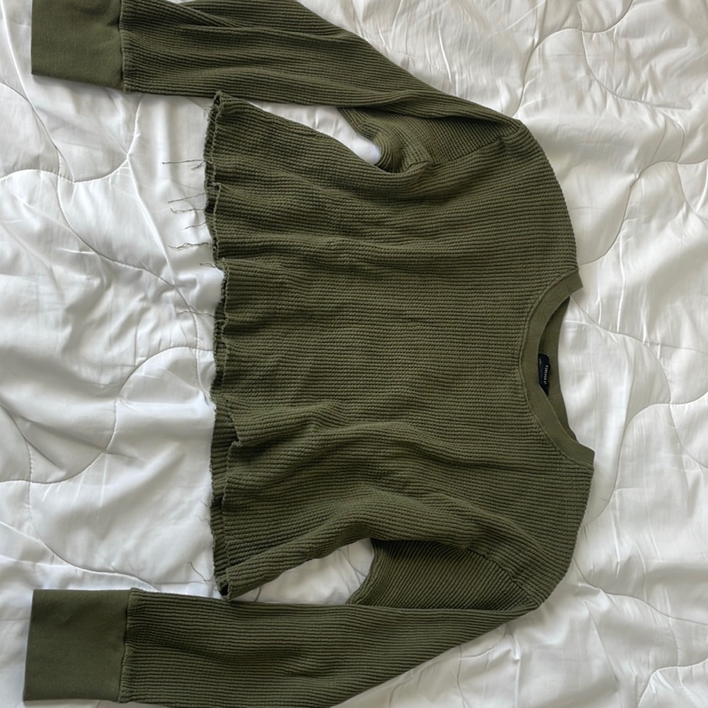 Cropped Green Long Sleeve Size L